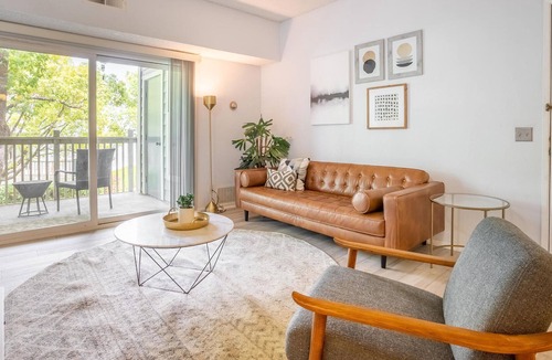 Centerville Apartment | Spacious 2BR Apartment in Fremont + Parking