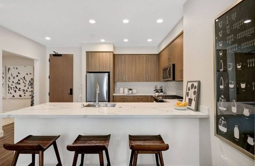 Heritage District Condo | Spacious 2BR Condo in Flats at Cityline