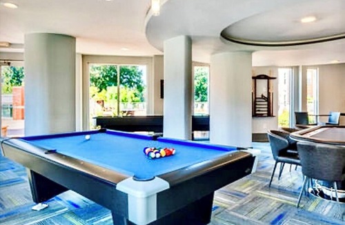 Third Ward Apartment | Spacious 2BR Uptown Luxury Escape