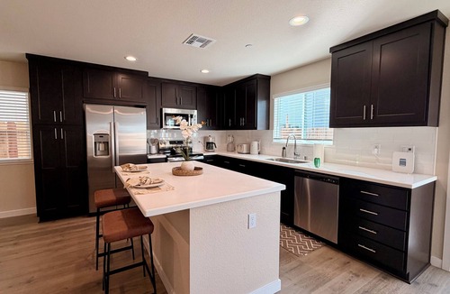 Turlock House | Spacious 3-bedroom New house , Feel at home