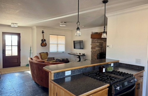 Wayne County House | Spacious 4-BDRM home in Capitol Reef Country: Apricity House Welcomes You