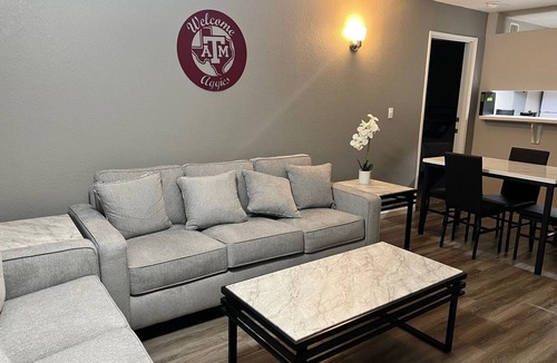 Pecan Tree - McCullough Condo | Spacious 4-bedroom in College Station, less than 2 miles from Kyle Field.