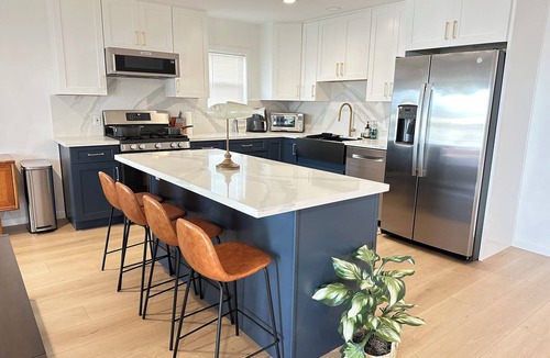 Bethel Island House | Spacious 4-bedroom Waterfront house with WiFi AC in charming Bethel Island