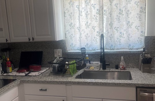 Pittsburg House | Spacious 4-bedroom building with AC in amazing Pittsburg