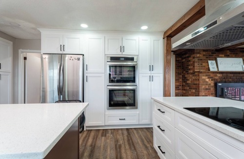 Claremont House | Spacious 4-bedroom farmhouse in tranquil Claremont