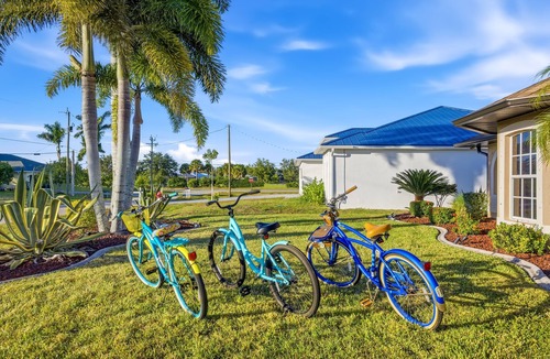 Burnt Store House | Spacious 4-bedroom house in charming Cape Coral Heated Pool & Fishing Dock kayak