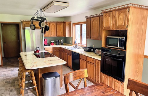 Kodiak House | Spacious 4 bedroom home away from home at Shahafka Hideaway