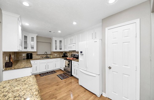 Memorial House | Spacious 4-bedroom house in perfect Houston with cool AC