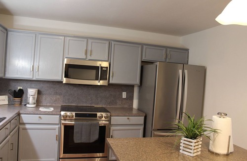 Southside House | Spacious 4BR/2BA Near Amazing Restaurants, Alamo, Riverwalk, Missions & Downtown