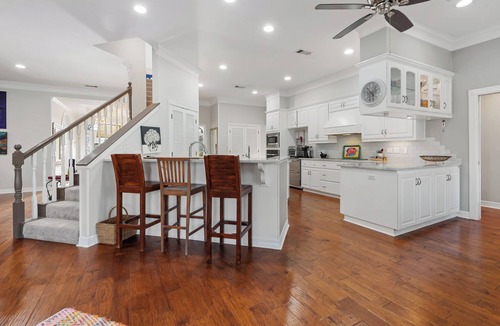 Nantucket House | Spacious 5-bedroom house with pool, fenced yard for pets, in College Station