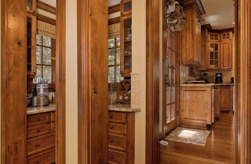 Mammoth Lakes House | Spacious 5-bedroom 5 1/2 - Bath Home on Starwood Golf Course - 13th Fairway
