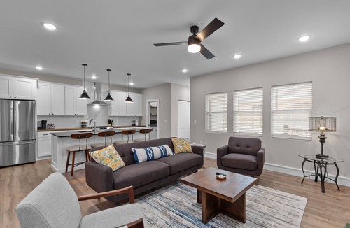 The Gate House | Spacious 5BR Home | Amazing Shower | Near SLU & Tower Grove | The Gate STL