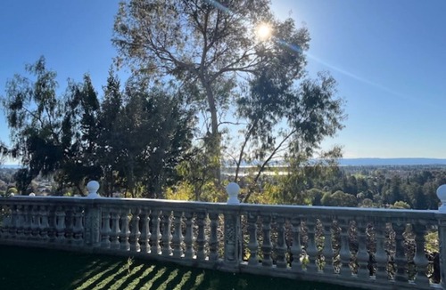 Kimber - Gomes Villa | Spacious 6000 sf 6-bedroom villa in lovely Fremont with private gate, and view