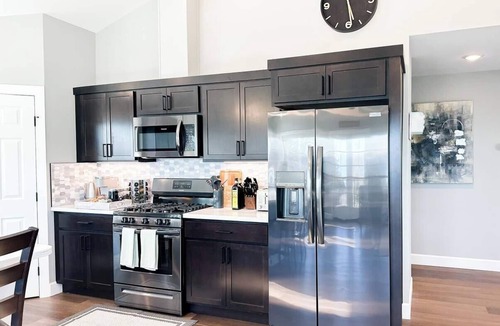 Homer House | Spacious Beautiful home w/Mountain Bay Views