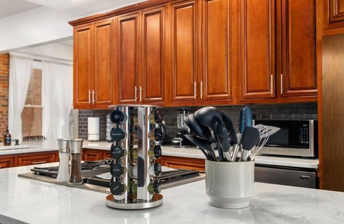 Near East Columbus House | Spacious Downtown Retreat | Game Room | Large Kitchen