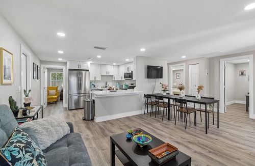 Beach Park House | Spacious Executive 4-bedroom house centrally located in beautiful Tampa