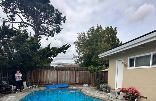 Cambrian Park House | Spacious Family House in San Jose with Swimming Pool