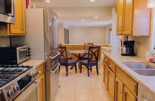Campbell House | Spacious House in Campbell with a large backyard near Pruneyard and Santana Row