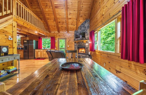 New Plymouth Cabin | Spacious Log Cabin with Hot Tub, Fire Pit, Large Decks & Wood Fireplace