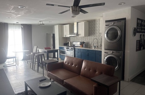 Madison Apartment | Spacious modern living in a quite neighborhood