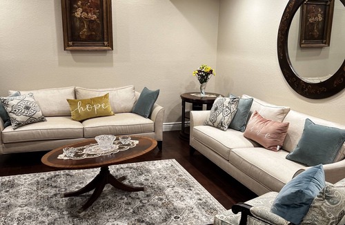 Crossgate House | Spacious newly remodeled indoor/outdoor space. Walking distance hikiing trails