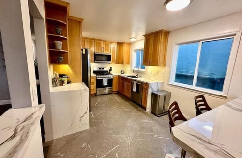 Westlake House | Spacious Oceanview near San Francisco. Minutes from the beach.