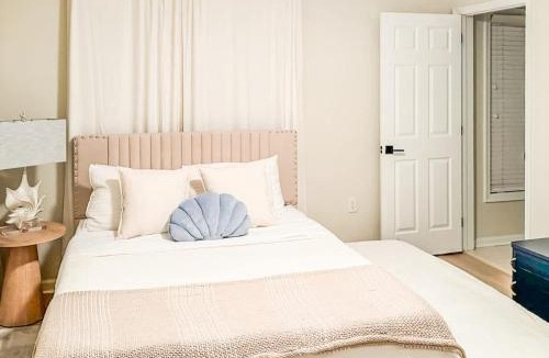 Rehoboth Beach House | Spacious Private 2BR-2BA I Pool I Garage I Central