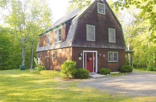 Gardiner House | Spacious river home w/pellet stove, outdoor dining area, fire pit, & BBQ grill