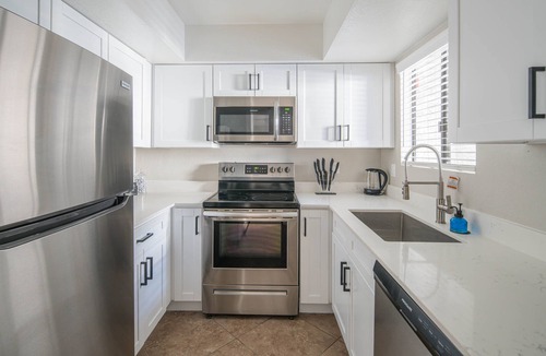 Cox Heights Apartment | Spacious Scottsdale Condo- 10 minutes away from PHO airport