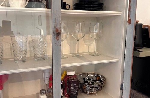 Jewell Heights - Hoffman Heights Apartment | Spacious studio with kitchenette in enchanting Aurora