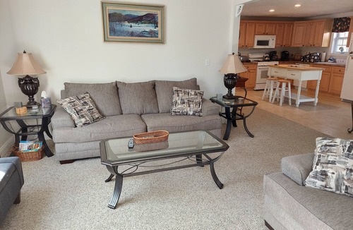 Madison House | Spacious vacation house with game room close to North Conway and outlets.