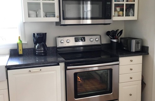 Oak Bluffs House | Spacious Victorian, 5 minute walk to beach, town, and ferry in Oak Bluffs