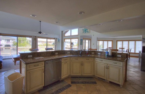 Bethany Beach House | Spectacular 8BR w/Elevator! Sleeps 16 w/Heated Pool, One House to Ocean w/Free Activities