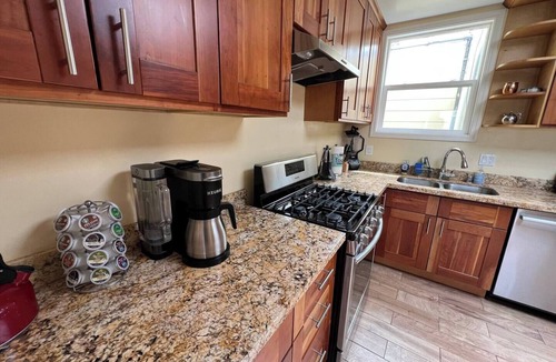 Broadmoor House | Spectacular SF Home in Quiet Neighborhood +Parking