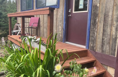 Homer Cottage | SPRUCE TIDE HOUSE 1-bedroom cottage in Homer, perfect for a relaxing getaway
