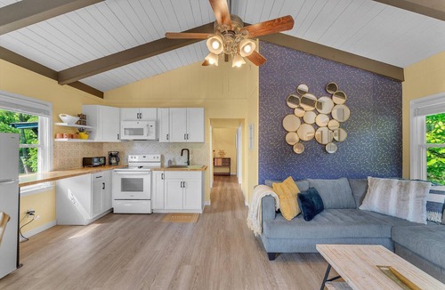 Newland Ski Chalet | *Stargazer Chalet * No Cleaning Fee * Fishing ON SITE*