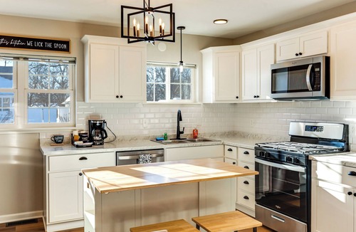 London House | Stay in the Heart of London! Walkable, Modern Home