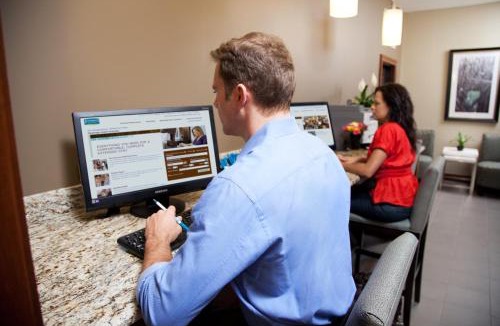 Rossford Hotel | Staybridge Suites Toledo - Rossford - Perrysburg by IHG