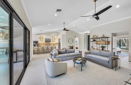 Lauderdale Beach House | Steps from Beach/Heated Pool/Sunrise Key/RESlDENCES