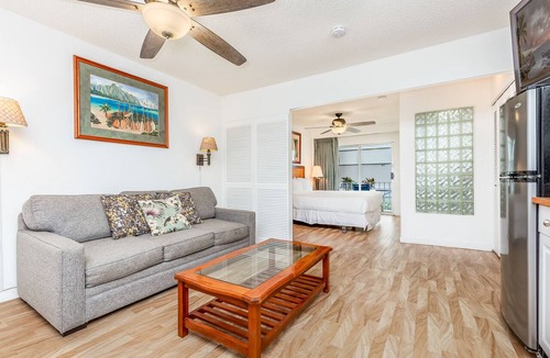 Waikiki Condo | Steps from the Beach Family Retreat w/Free Parking in Boutique Style Building