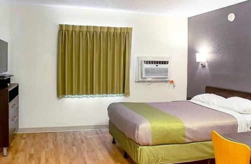 Springdale Hotel | Studio Lodge Springdale Cincinnati