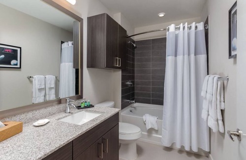 Civic District Condo | Studio unit/Austin - Full Kitchen, W/D, Rooftop Pool, & More!