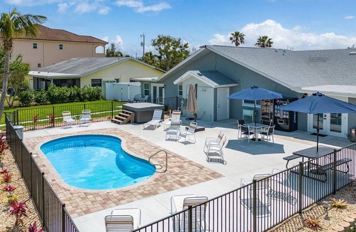 Matlacha Isles-Matlacha Shores Condo | Studio with Patio - Turtle Cove - Welcome to our stunning, newly renovated studio condo!
