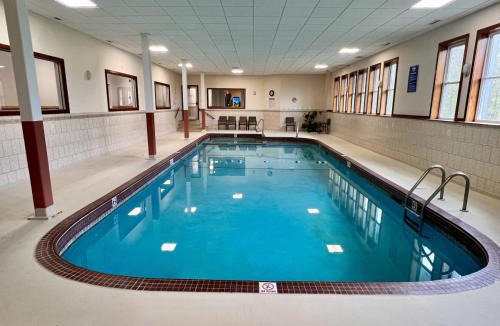 Lincoln House | Studio with Pool, Hot Tub and Game Room near Loon Mountain