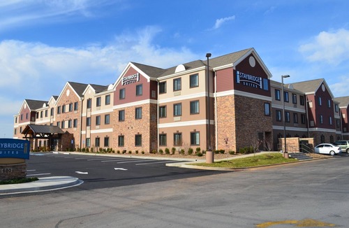 Bowling Green Apartment | Studio Within Walking Distance to Knicely Conference Center | Free Daily Breakfast!