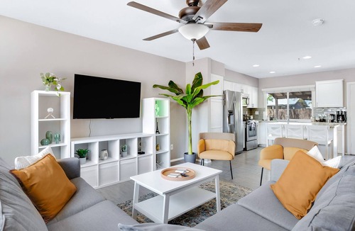 Village Park Four House | Stunning 3 Bd / 2 Ba | 10-Minute Walk to Sloan/Riverview Parks!