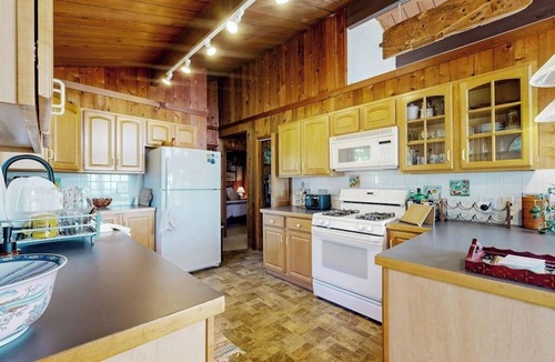Georgetown House | Stunning artist's retreat with ocean view & amazing deck, near Reid State Park