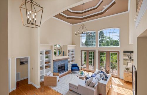 Weaverville House | Stunning Modern Retreat! Year-Round Swim Spa | Hot Tub | Movie Room | Firepit