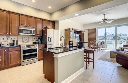 Clearwater Beach Condo | Stunning Waterfront Penthouse with Rooftop Casita – Steps to Clearwater Beach