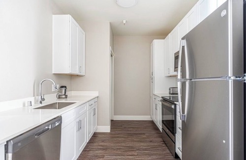 Downtown San Jose Apartment | Stylish 1 bed 1 bath apartment- 10 mins from the bay